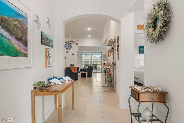 811 SE 33rd TER, Cape Coral, FL 33904