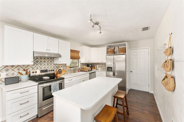 4321 NW 20TH STREET, Gainesville, FL 32605