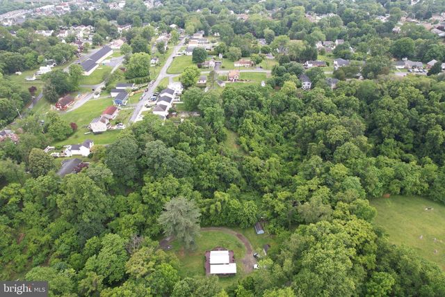 704 E F ST, Brunswick, MD 21716