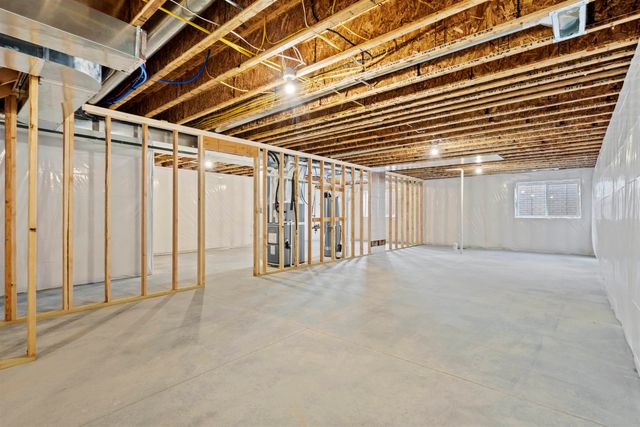 206 Endeavor Avenue, Urbana, IA 52345