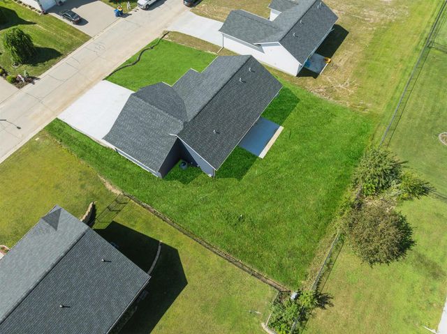 206 Endeavor Avenue, Urbana, IA 52345