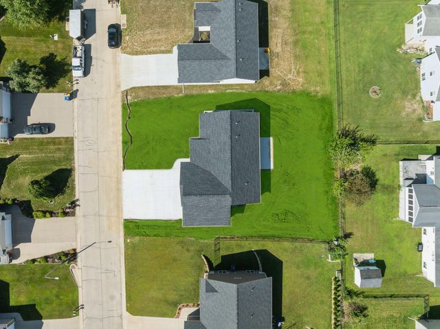 206 Endeavor Avenue, Urbana, IA 52345