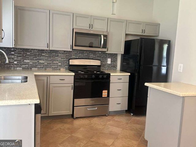 4013 Mckinley Drive, Snellville, GA 30039