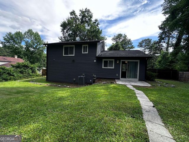 4013 Mckinley Drive, Snellville, GA 30039
