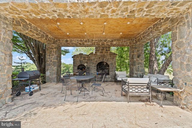 15192 HARRISON HILL LN, Leesburg, VA 20176