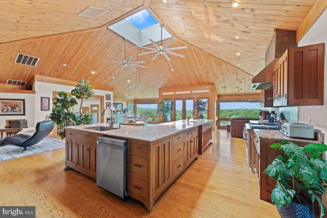 15192 HARRISON HILL LN, Leesburg, VA 20176