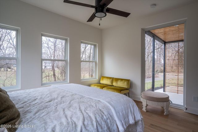 2803 Rivers Edge Rd, Louisville, KY 40222