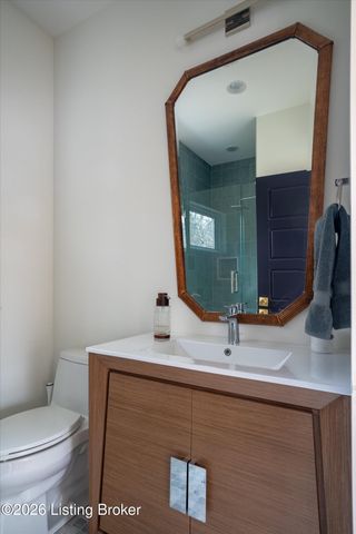 2803 Rivers Edge Rd, Louisville, KY 40222