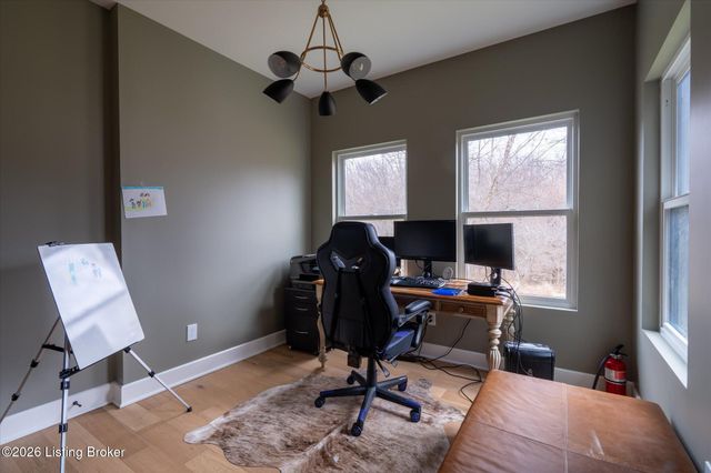 2803 Rivers Edge Rd, Louisville, KY 40222