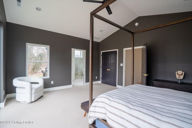 2803 Rivers Edge Rd, Louisville, KY 40222