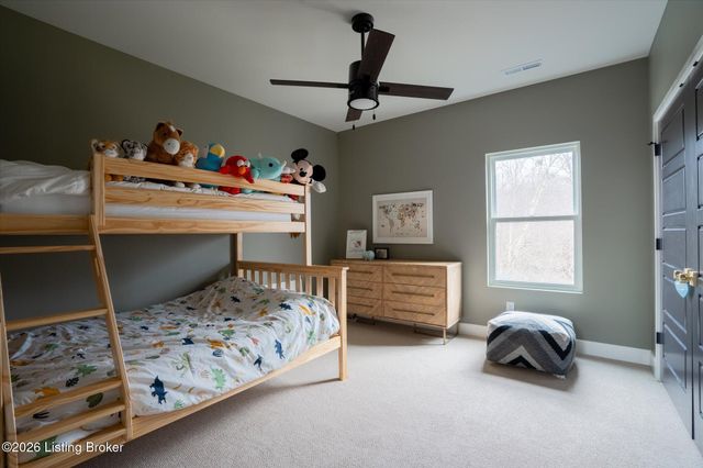 2803 Rivers Edge Rd, Louisville, KY 40222