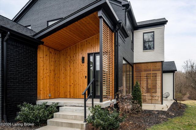 2803 Rivers Edge Rd, Louisville, KY 40222