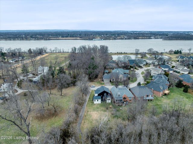 2803 Rivers Edge Rd, Louisville, KY 40222