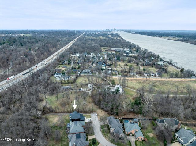 2803 Rivers Edge Rd, Louisville, KY 40222