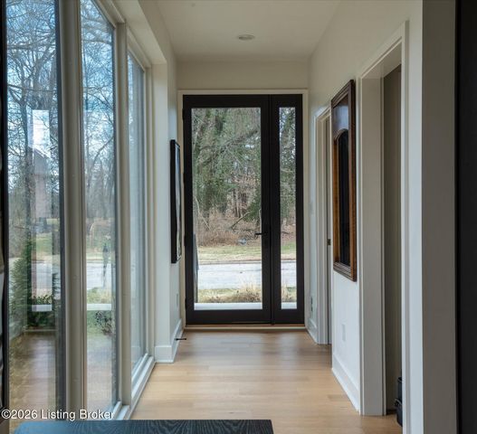 2803 Rivers Edge Rd, Louisville, KY 40222