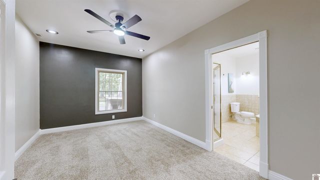 8180 Old Lovelaceville Rd, Paducah, KY 42001