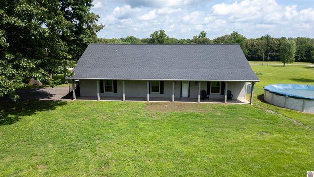 8180 Old Lovelaceville Rd, Paducah, KY 42001