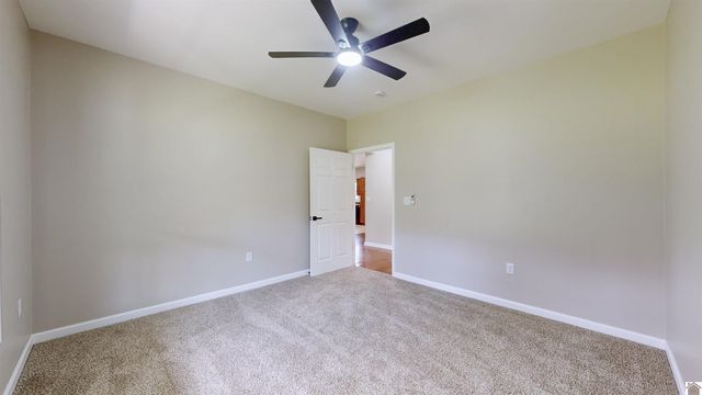 8180 Old Lovelaceville Rd, Paducah, KY 42001