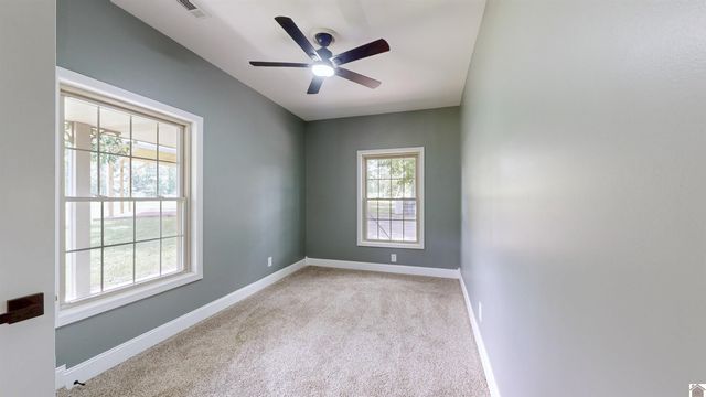8180 Old Lovelaceville Rd, Paducah, KY 42001