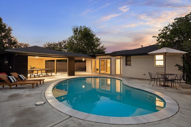 4111 Martinshire Drive, Houston, TX 77025