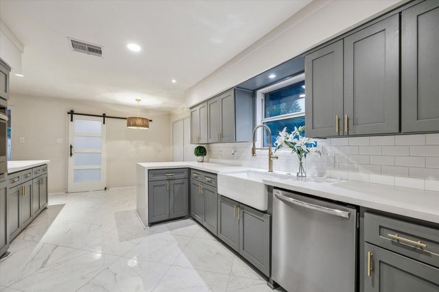 4111 Martinshire Drive, Houston, TX 77025