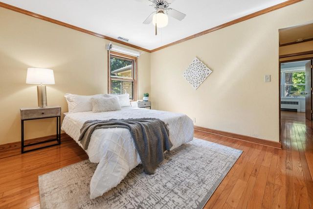 115 W Green Tree ROAD, Glendale, WI 53217