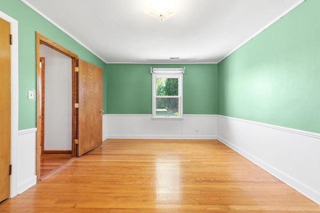 115 W Green Tree ROAD, Glendale, WI 53217