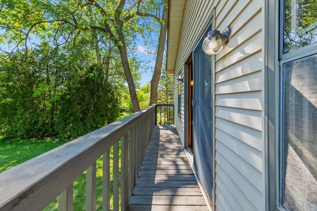 115 W Green Tree ROAD, Glendale, WI 53217