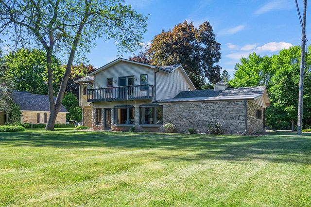 115 W Green Tree ROAD, Glendale, WI 53217