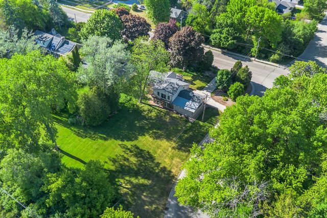 115 W Green Tree ROAD, Glendale, WI 53217