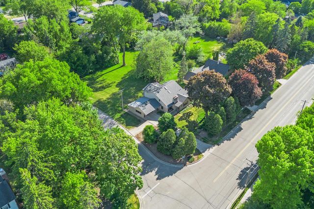 115 W Green Tree ROAD, Glendale, WI 53217