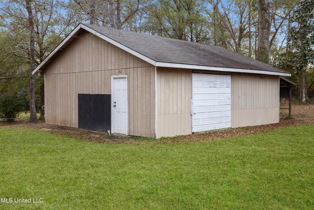 17079 Gina Lane, Gulfport, MS 39503