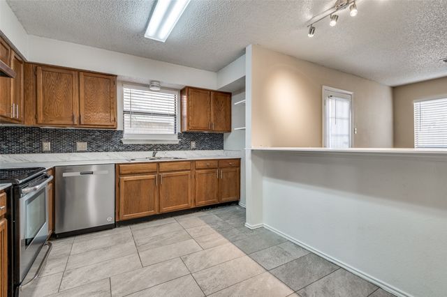 2617 Isbella Drive, Grand Prairie, TX 75052