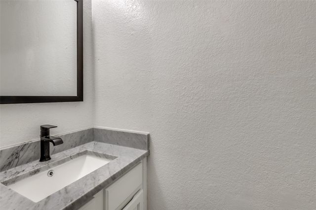 2617 Isbella Drive, Grand Prairie, TX 75052