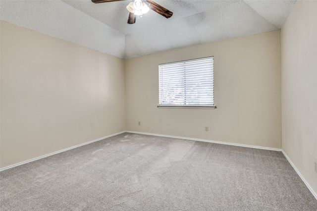 2617 Isbella Drive, Grand Prairie, TX 75052