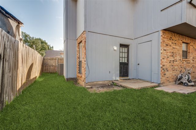 2617 Isbella Drive, Grand Prairie, TX 75052