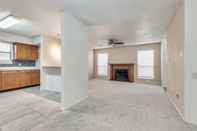 2617 Isbella Drive, Grand Prairie, TX 75052