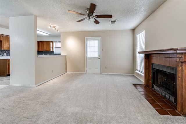 2617 Isbella Drive, Grand Prairie, TX 75052