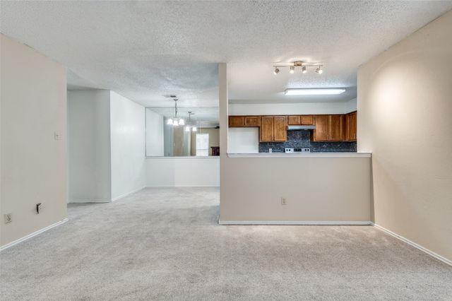 2617 Isbella Drive, Grand Prairie, TX 75052