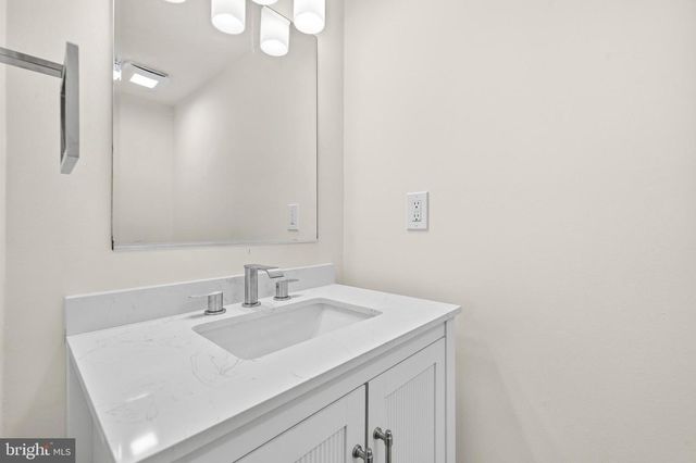 5699 SUMMER OAK WAY, Burke, VA 22015