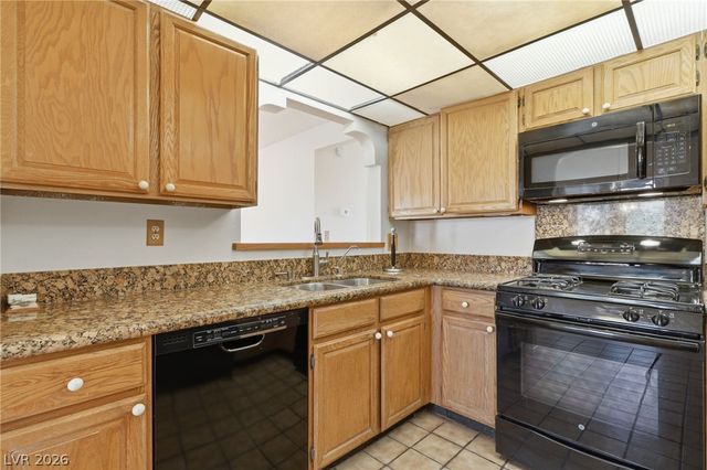 1751 East Reno Avenue 221, Las Vegas, NV 89119