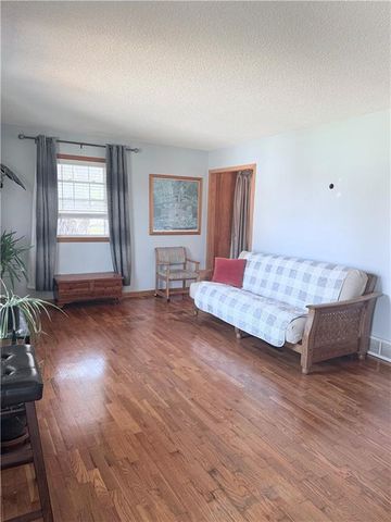 2520 Westminister Lane, St Joseph, MO 64503