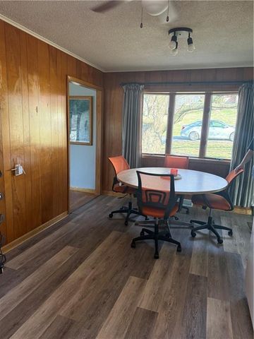 2520 Westminister Lane, St Joseph, MO 64503