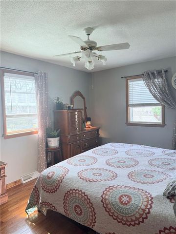 2520 Westminister Lane, St Joseph, MO 64503