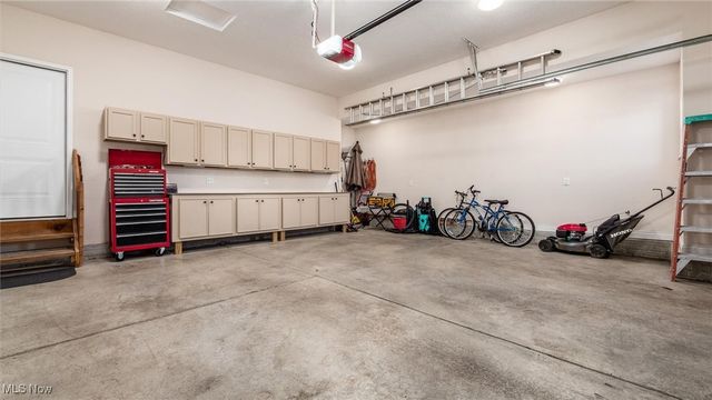 10252 Summersweet Way, Plain City, OH 43064