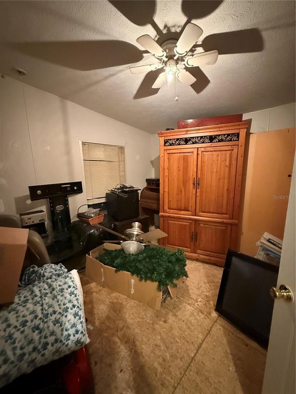 Image 12 of property listing at 301 GOLDEN TRAIL, Lake Placid, FL 33852