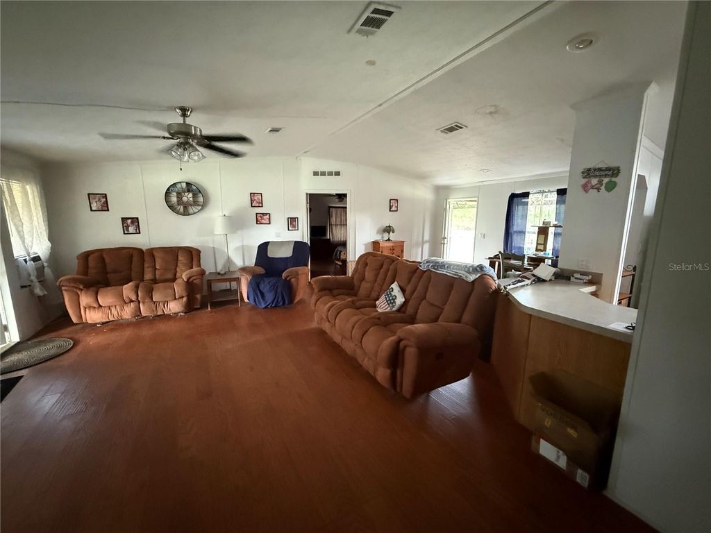 Image 13 of property listing at 301 GOLDEN TRAIL, Lake Placid, FL 33852