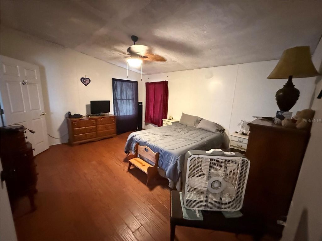 Image 14 of property listing at 301 GOLDEN TRAIL, Lake Placid, FL 33852