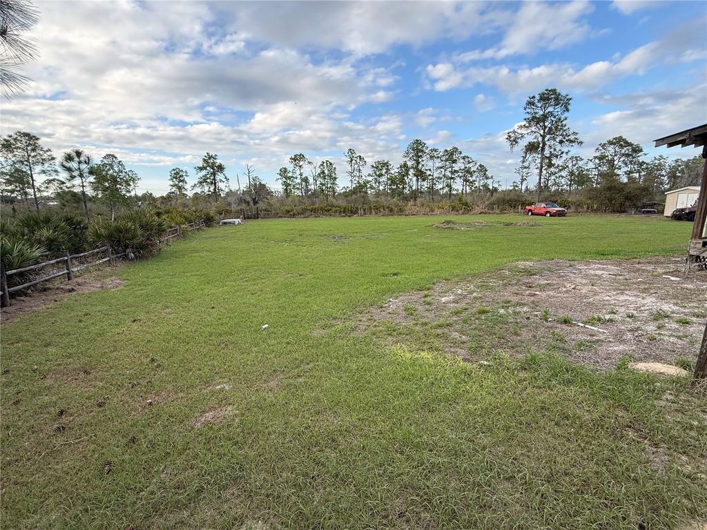 Image 20 of property listing at 301 GOLDEN TRAIL, Lake Placid, FL 33852