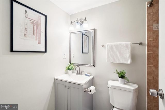 8414 CLAY DR, Fort Washington, MD 20744